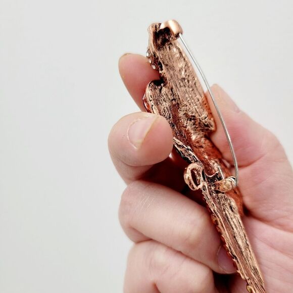 Brand New Gold Tone Rainbow Parrot Rhinestone Brooch Pin - Picture 6 of 8